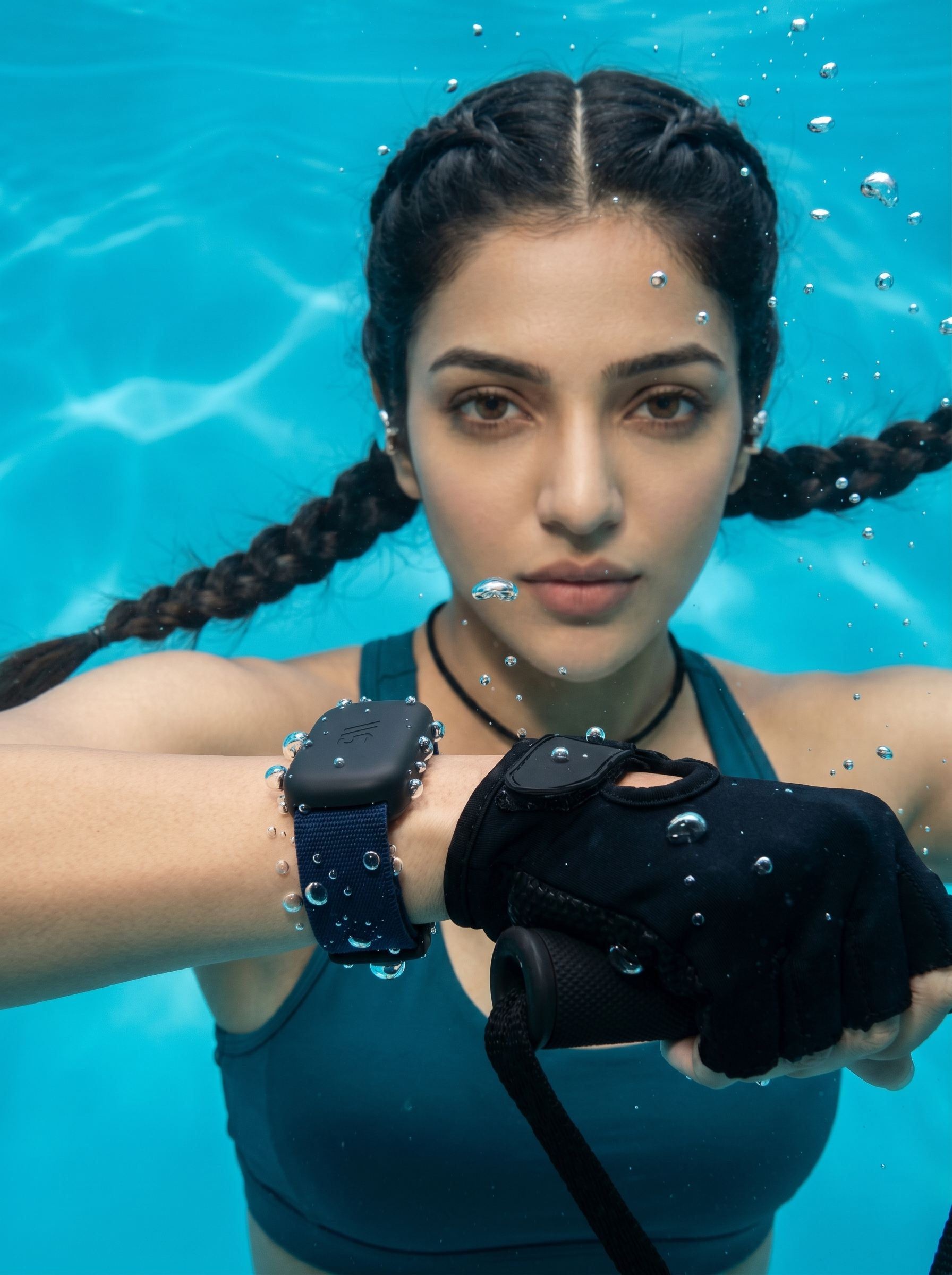 UNDERWATER SHOT